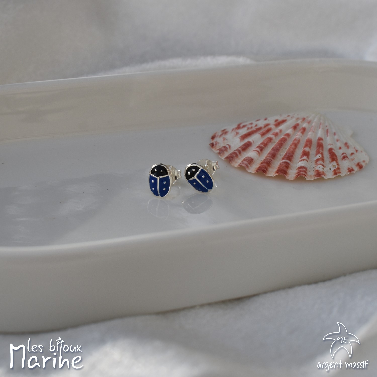 Boucles d'oreilles coccinelle bleu marine